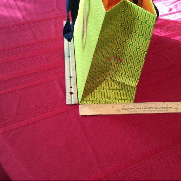 Paper authentic tory burch bag. - Picture 4 of 4